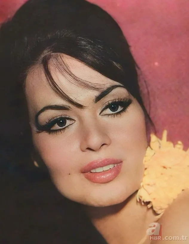 Türkan Şoray'ın güzeller güzeli kızına bakın! Yağmur Ünal'ın babası da oyuncuymuş! Meğer kendisi gibi... 2