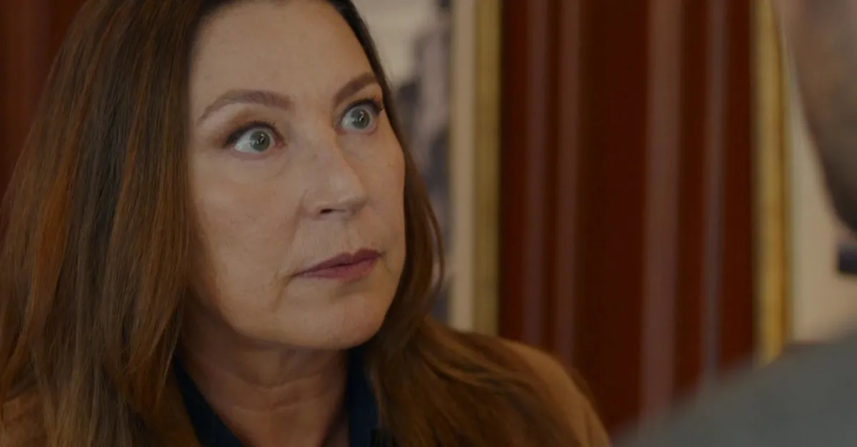 Aldatmak 44. bölüm 2. fragmanı izle | "Bana anne diyebilmen için bana evlatlık yapıyor olman lazım!"