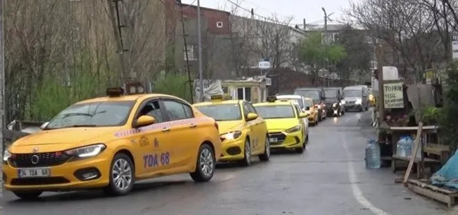 İstanbul’da taksicilerden 40 araçlık konvoy! Vefat eden meslektaşlarını böyle uğurladılar