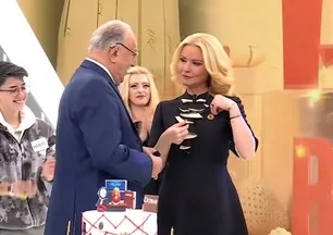 Gelenek bozulmadı: Rahmi Özkan'dan Müge Anlı'ya doğum günü hediyesi