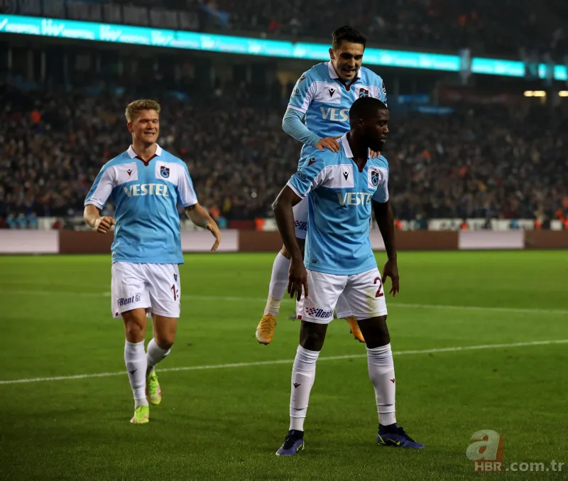 Trabzonspor Abdullah Avcı ile 26 sezonun en iyi dönemini geçiriyor! Bileği bükülmüyor 21