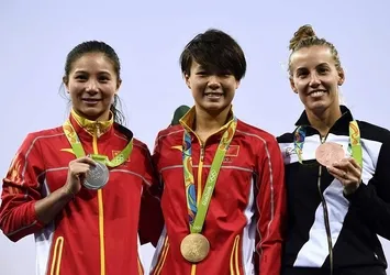Çinli Tingmao Shi altını kaptı!