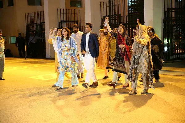 Pakistan’da İmran Han görevden alındı! Güvensizlik oylaması sonuçlandı