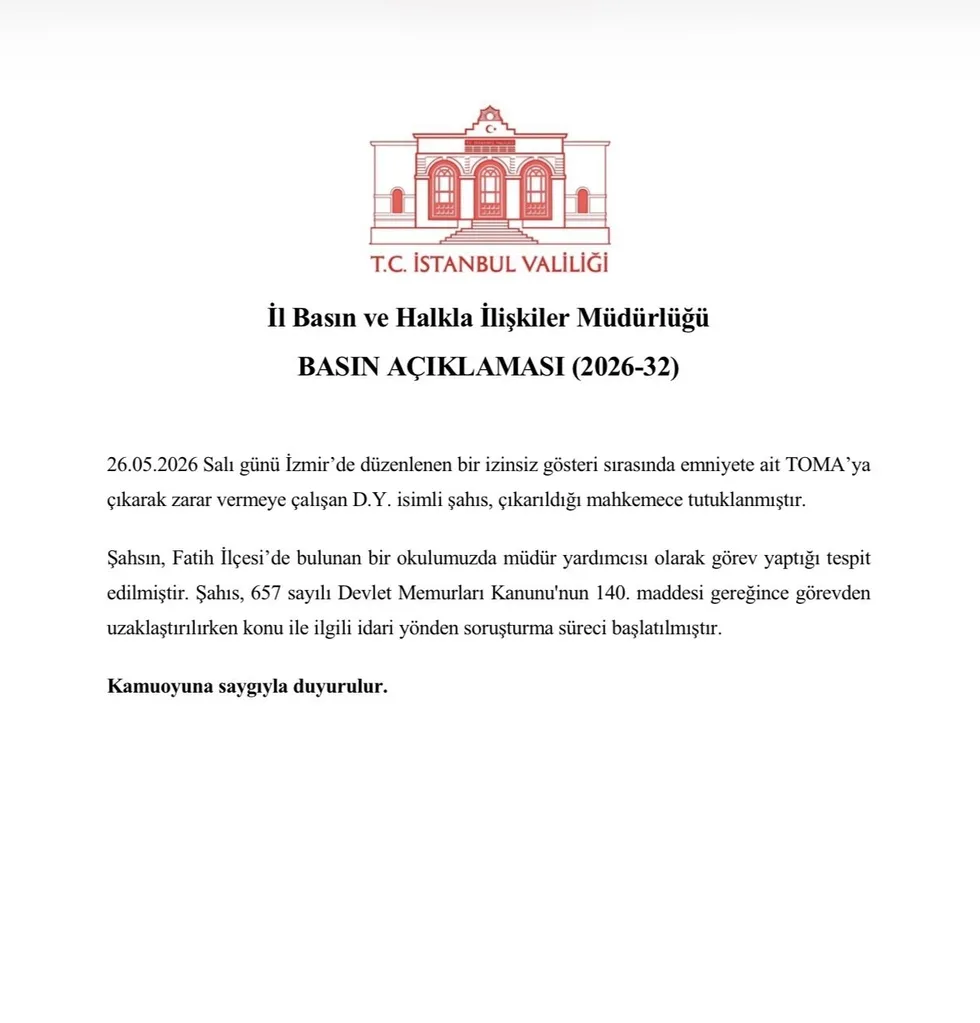izmirde-miting-alaninda-skandal-goruntuler-tomaya-cikan-o-saldirgan-tutuklandi-1779914985298.jpeg İzmir'de miting alanında skandal görüntüler! TOMA'ya çıkan o saldırgan tutuklandı - 1