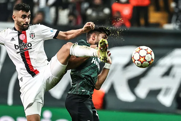 besiktas-teknik-direktoru-sergen-yalcin-sporting-lizbon-maci-sonrasi-konustu-maclari-kaybediyoruz-gercek-bu-degil-bu-goruntu-fake-1634673363145.jpg Beşiktaş Teknik Direktörü Sergen Yalçın Sporting Lizbon maçı sonrası konuştu: Maçları kaybediyoruz gerçek bu değil bu görüntü fake - 3