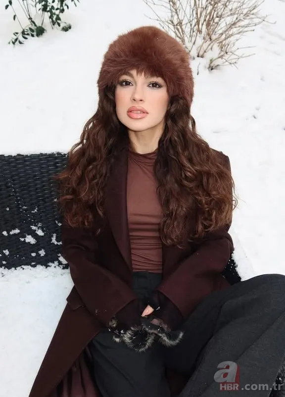 Takipçilerinden beğeni yağdı! Bir Gece Masalı'nın Canfeza'sı Su Burcu Yazgı Coşkun'dan doğum günü pozları! 4