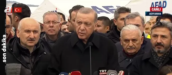 iste-76lik-depremin-yeni-goruntusu-enkazda-arama-yapiliyordu-1676035029089.jpg İşte 7,6’lık depremin yeni görüntüsü! Enkazda arama yapılıyordu... - 6