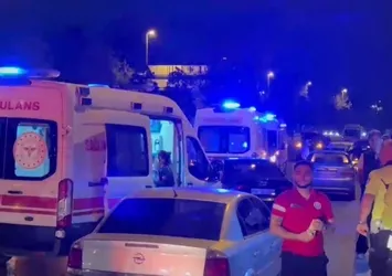 Ani fren kaza getirdi! Kartal'da 3 araç birbirine girdi: 3 yaralı