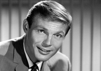Adam West hayatını kaybetti