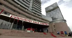 SMS ile emekçi kıyımı! CHP’li belediyeler 535 kişiyi işten attı!