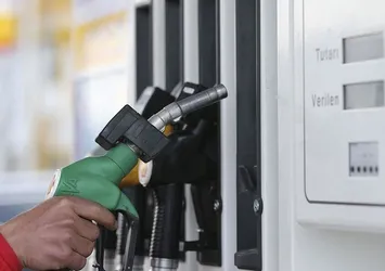 Benzin ve motorin fiyatları ne kadar? Petroldeki düşüş akaryakıt fiyatlarını etkiledi