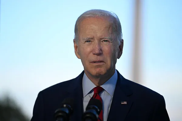 bidenin-saglik-durumuna-iliskin-yeni-aciklama-negatife-donmuyor-1659555828292.jpg Biden'ın sağlık durumuna ilişkin yeni açıklama: Negatife dönmüyor - 1