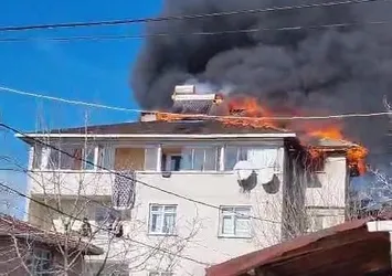 Gebze'de korku dolu anlar! Yangında mahsur kalan 3 çocuk kurtarıldı