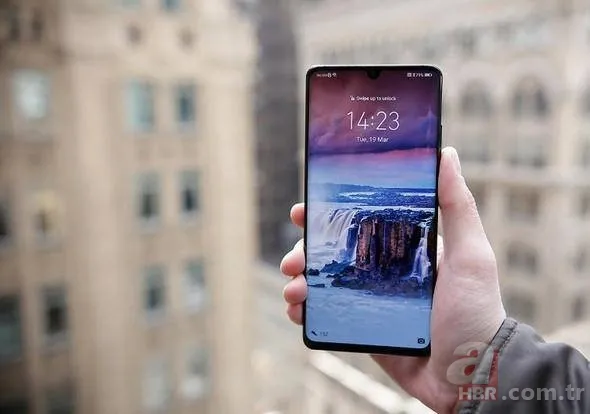 Huawei P30 fiyatı ne kadar? Huawei P30 kamerası kaç megapiksel? 10