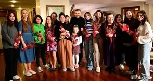 Dizi setinde kutlama!