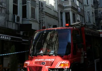 Beyoğlu’nda korkutan yangın