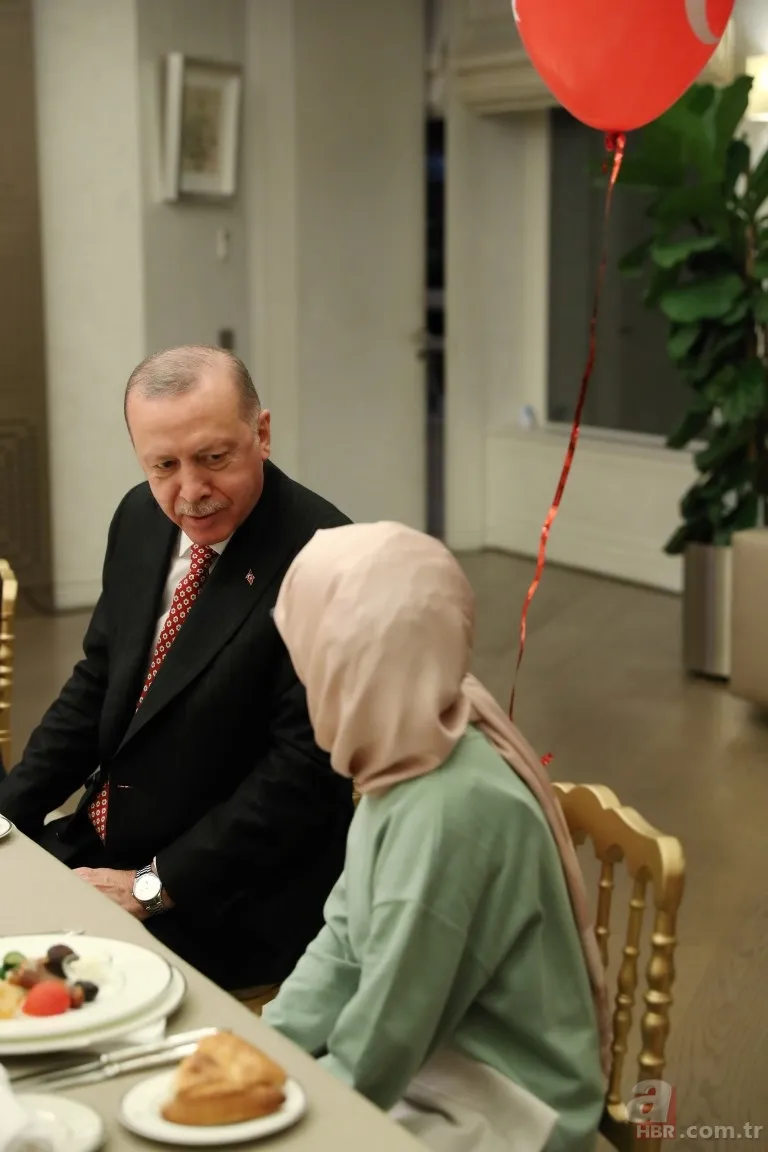 Başkan Erdoğan 23 Nisan Ulusal Egemenlik ve Çocuk Bayramı'nda çocuklarla iftarda buluştu 10