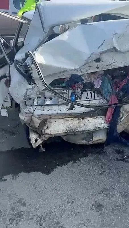 temde-katliam-gibi-kaza-3-olu-1-yarali-1705667702763.jpeg TEM'de katliam gibi kaza! 3 ölü 1 yaralı - 2