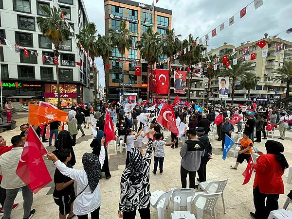 Türkiye’nin 81 ilinden Başkan Erdoğan’ın zaferinin sevinç görüntüleri! Başkan Erdoğan’ın konuşmaları…