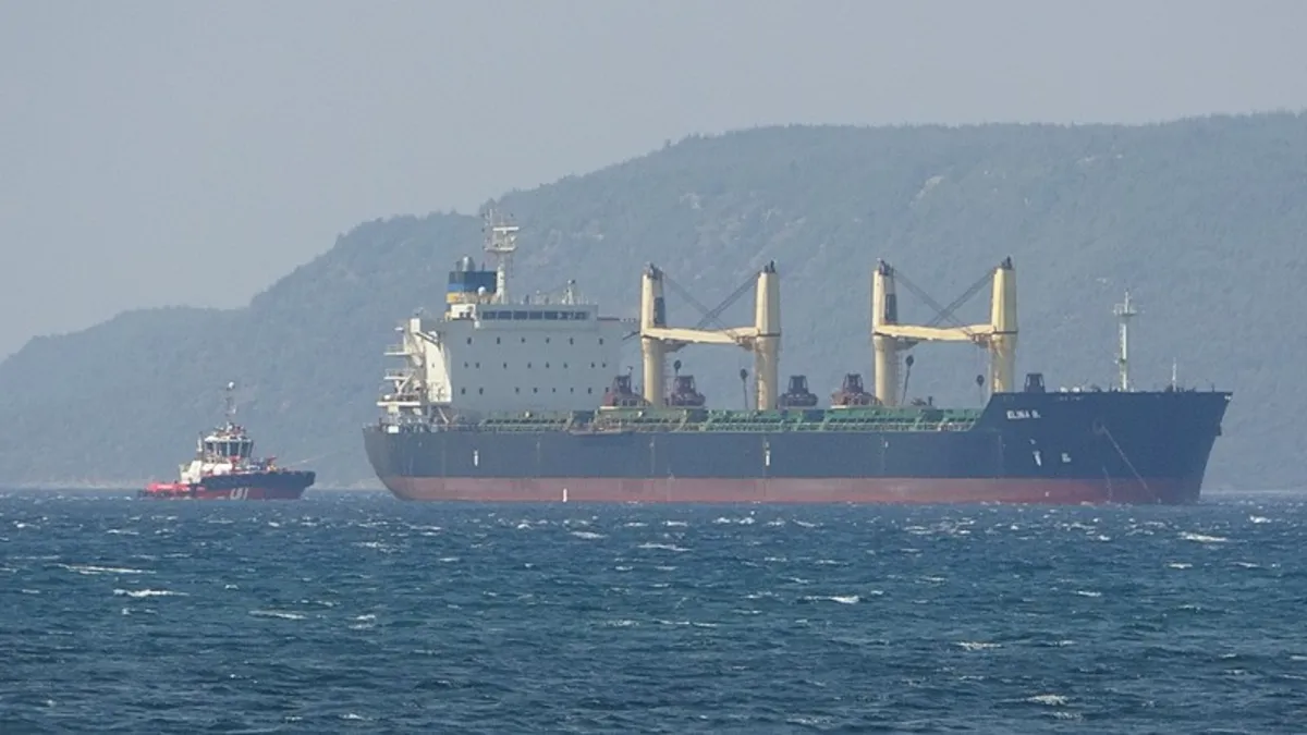 Çanakkale Boğazı'nda panik anları! Dev gemi arızalandı