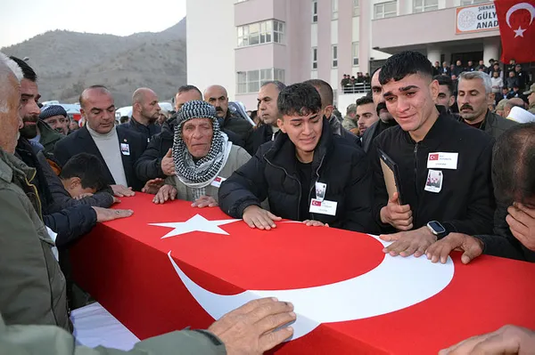 İçişleri Bakanı Süleyman Soylu: Korucu Tim Komutanı Nimet Encu şehit oldu | Başkan Erdoğan’dan taziye