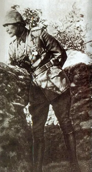 turk bayragi ve ataturk fotograflari