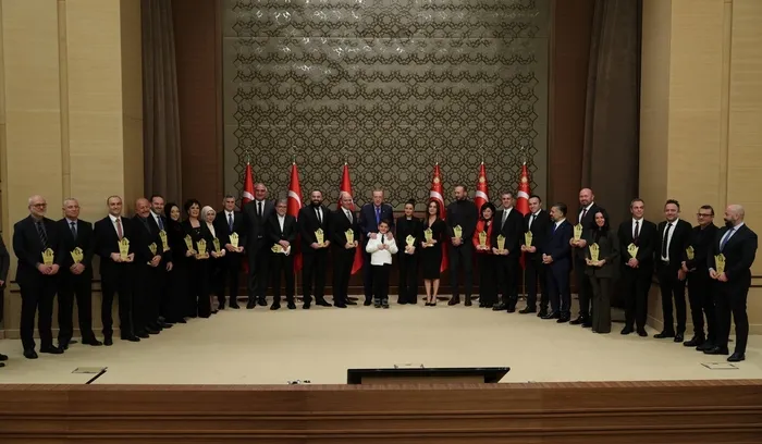 SON DAKİKA: Yunus Emre Yılı Doğru Türkçe Kullanımı Ödül Töreni | Başkan Erdoğan açıkladı! Turkuvaz Medya’ya ödül yağdı