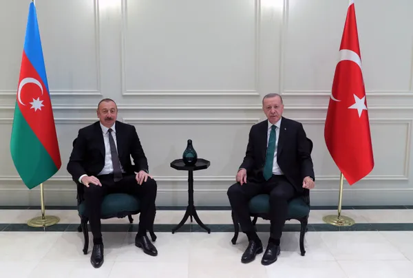İlham Aliyev'in Rize yorumu kalabalığı coşturdu! "Aziz kardeşim Erdoğan'a dedim ki" sözleri ile açıkladı: Cennete benziyor - 2
