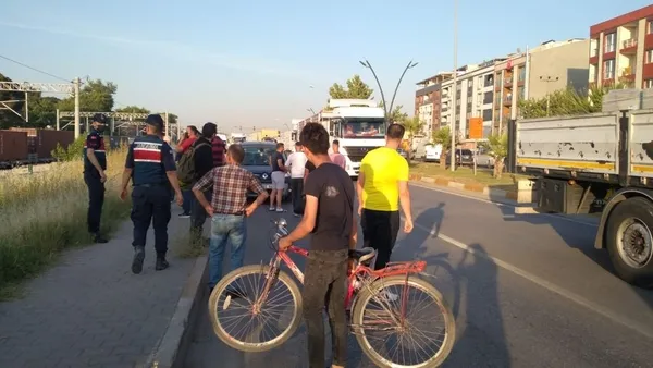 Manisa’da korkunç olay! Tren vagonun üzerinde fotoğraf çekilmek isterken... - 4
