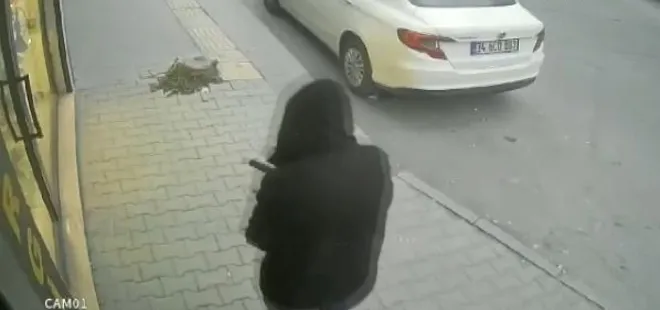 İstanbul’da sokak ortasında cinayet! Cesedin başında bekleyip...