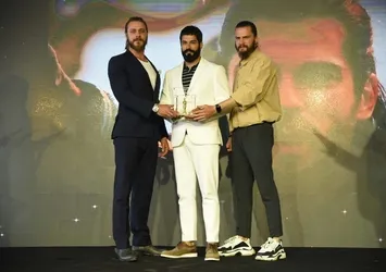 Televizyon ve magazin dünyasının en prestijli ödülü Kuruluş Osman'a!
