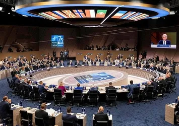 NATO Zirvesi'nde tarihi ikiyüzlülük! Ukrayna'ya milyarlarca dolar yardım Gazze ise gündemde yok! ABD'li gazete Başkan Erdoğan'ın Gazze tutumunu örnek gösterdi