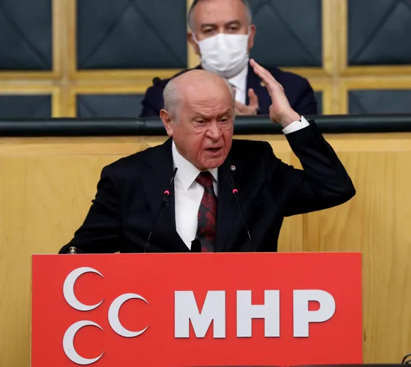 son-dakika-mhp-genel-baskani-devlet-bahceliden-umit-ozdaga-sert-tepki-beyhude-bir-cirpinistir-1651842216728.jpg Son dakika: MHP Genel Başkanı Devlet Bahçeli'den Ümit Özdağ'a sert tepki: Beyhude bir çırpınıştır - 1