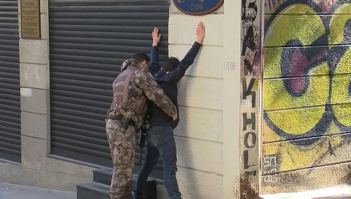 İstanbul'da akılalmaz olay! Kadın o anları böyle anlattı: Arkamdan gelip suratıma öksürdü - 1