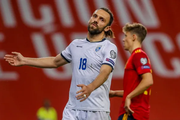 fenerbahcelileri-heyecanlandiran-iddia-vedat-muriqi-geri-donuyor-1635272060007.jpg Fenerbahçelileri heyecanlandıran iddia: Vedat Muriqi geri dönüyor - 4