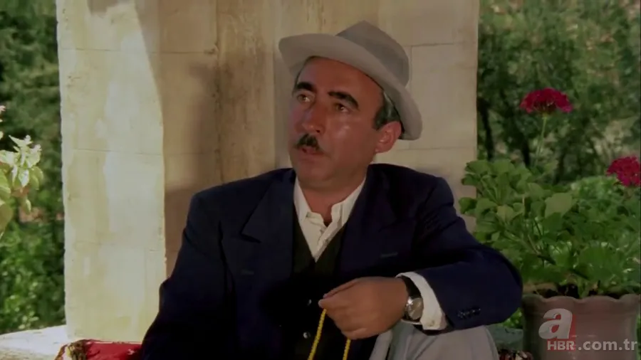 Bengü Şen tıpkı babası gibi... Züğürt Ağa'nın yıldızı Şener Şen'in sır gibi sakladığı kızına bakın! 5