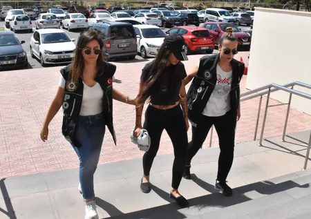 Sosyal medya ‘fenomeni’ Pelinsu M. gözaltına alındı