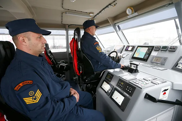 40 şoför, 45 yüzer motorcu, 65 yüzer topçu başvurusu nasıl yapılır? Şartları neler? Sahil Güvenlik Komutanlığı 150 uzman erbaş alımı!