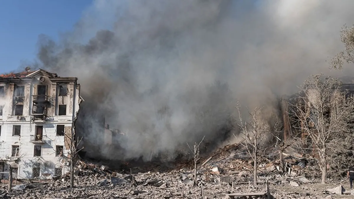 Ukrayna duyurdu! Rus ordusu "İskender-M" tipi balistik füze ve 104 İHA ile saldırı düzenledi