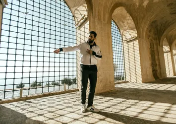 Burak King'den Yeni Single "Yanıyoruz"
