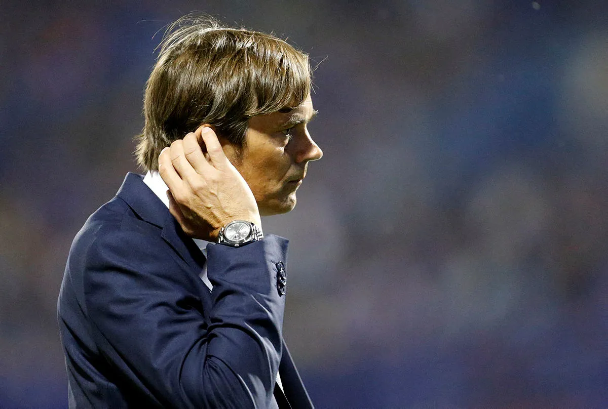 Phillip Cocu'dan istifa talebine flaş yanıt