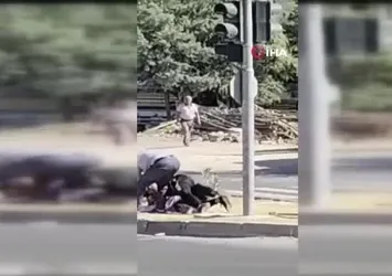 Trafikte yol verme kavgası kamerada