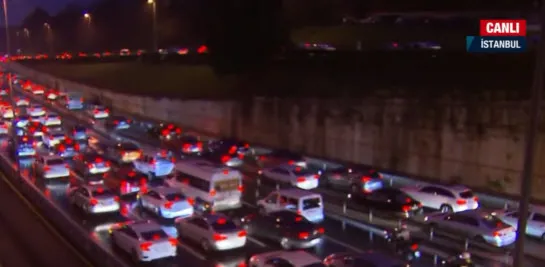 İstanbul'da yeni hafta trafikle başladı! Milyonlarca vatandaş yolda kaldı - 5