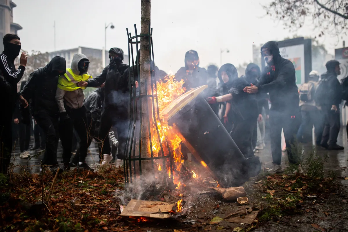 protesto-oncesi-pariste-kirmizi-alarm-gece-yasagi-karari-1793375386639.jpg Protesto öncesi Paris'te kırmızı alarm! Gece yasağı kararı - 2