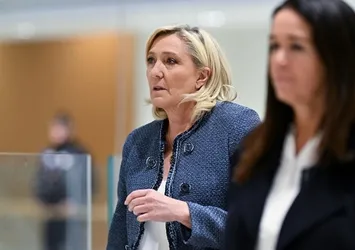 Fransa'da aşırı sağın çöküşü: Marine Le Pen için karar çıktı! Hapis ve para cezası seçimden men