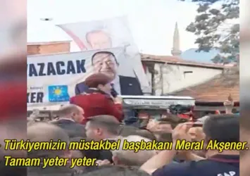 İYİ Parti mitinginde para dağıtıldı iddiası! Deste deste para dağıtıldı: Para ile adam mı topluyorlar?