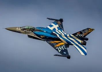 SON DAKİKA: Yunanistan'a ait F-16 çakıldı!