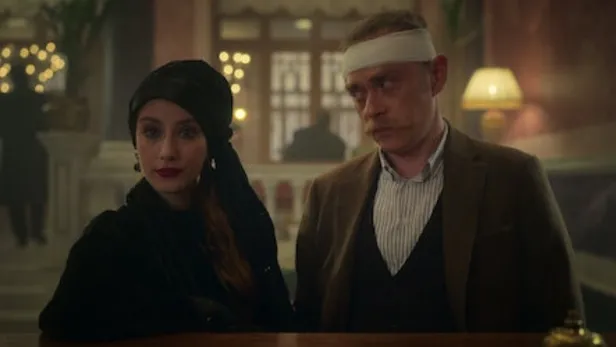 pera-palas-2-sezon-ne-zaman-yayinlanacak-netflix-pera-palasta-gece-yarisi-2-yeni-sezon-fragmani-cikti-mi-1647092429611.jpg Pera Palas 2. sezon ne zaman yayınlanacak? Netflix Pera Palas'ta Gece Yarısı 2. yeni sezon fragmanı çıktı mı? - 5