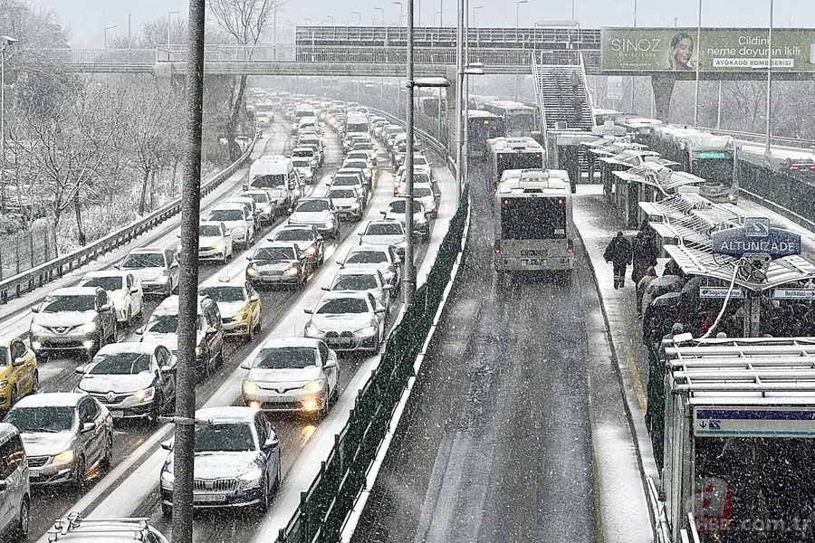 Megakent beyaza büründü! A Haber ekipleri kar nöbetinde: İşte İstanbul'dan kar manzaraları 6