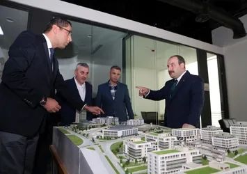 Bakan Varank'tan Bilişim Vadisi'ne ziyaret